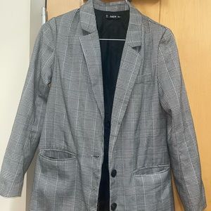 PLAID WOMEN’S LAPEL BLAZER || ONLY WORN ONCE